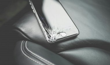 Telefon Ekranı Kırıldı: Ne Yapmalı? Telefon Ekranı Onarımı Nasıl Yapılır?